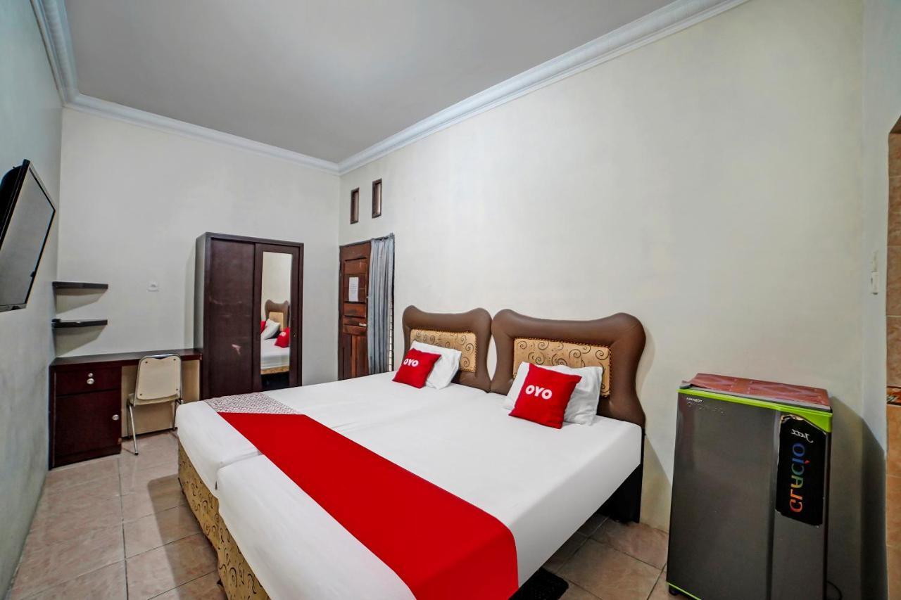 Oyo 90751 Graha Sei Batugingging Hotel Medan Exterior photo
