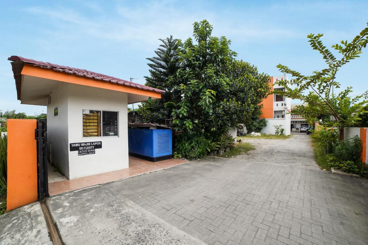 Oyo 90751 Graha Sei Batugingging Hotel Medan Exterior photo