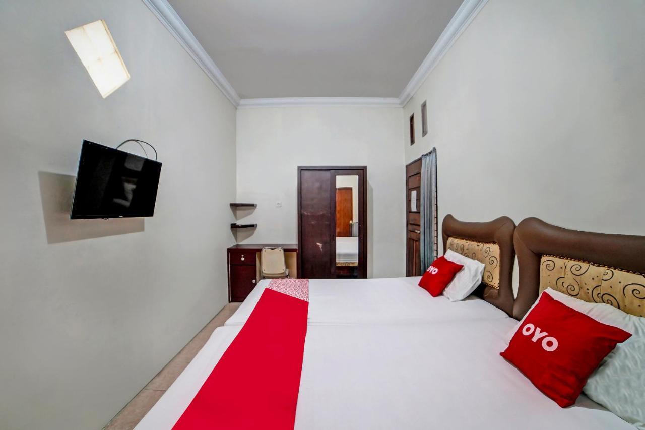 Oyo 90751 Graha Sei Batugingging Hotel Medan Exterior photo