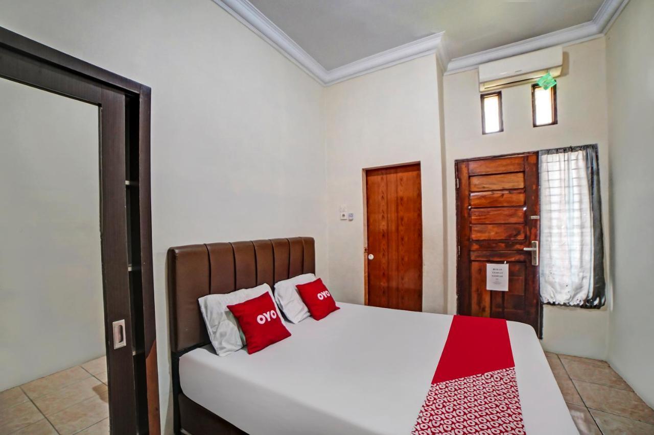 Oyo 90751 Graha Sei Batugingging Hotel Medan Exterior photo