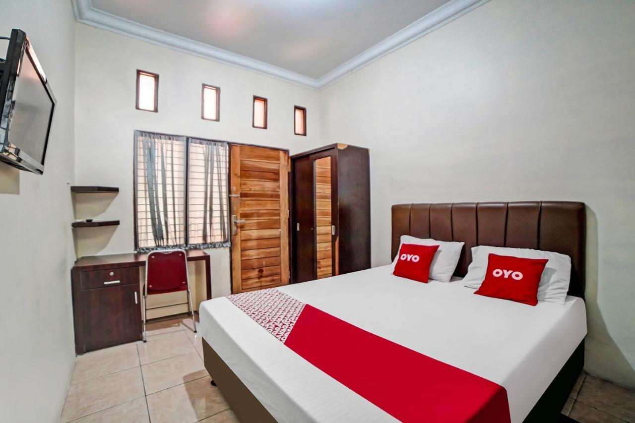 Oyo 90751 Graha Sei Batugingging Hotel Medan Exterior photo